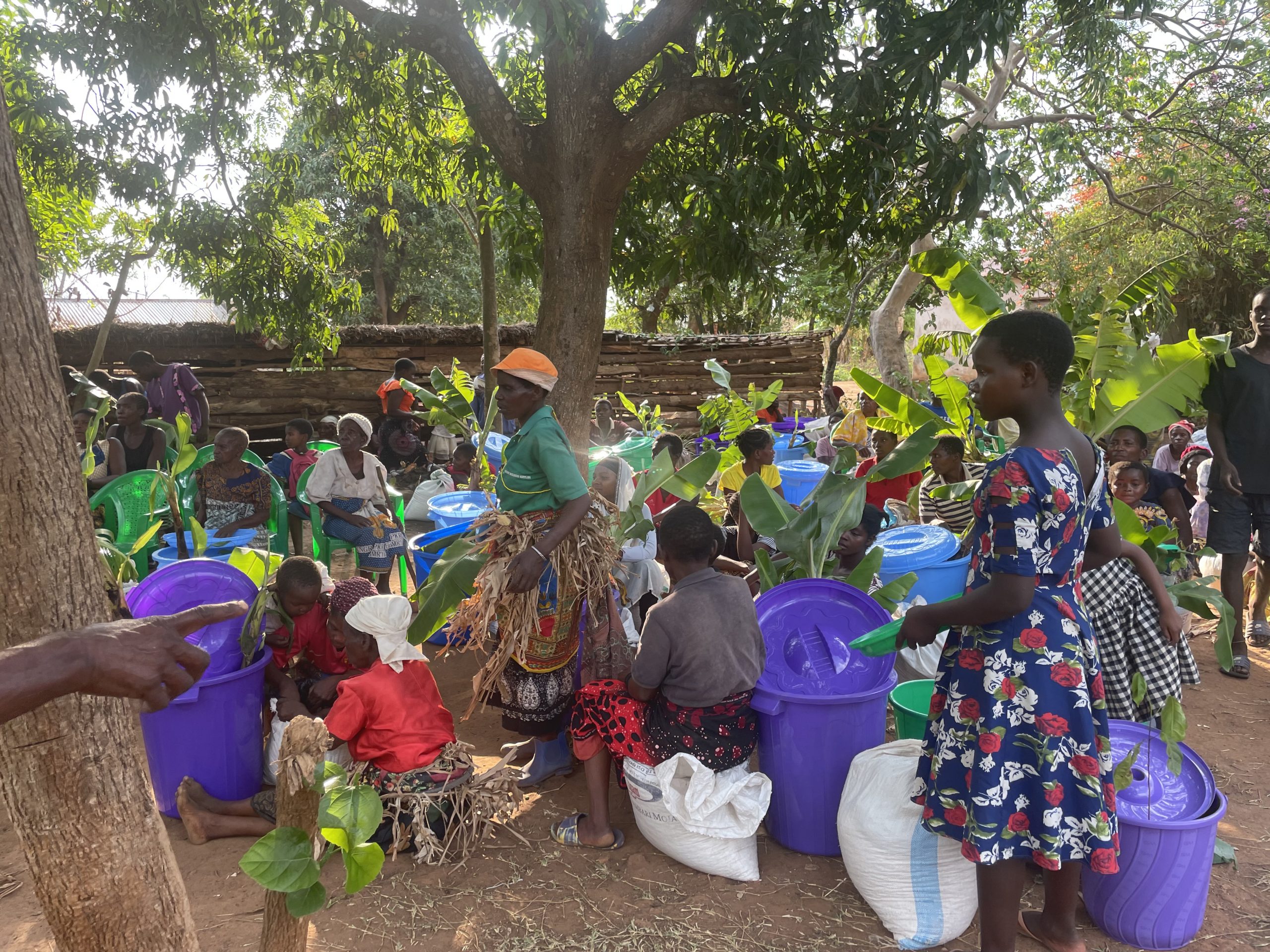 Compartiendo DIGNIDAD después del Ciclón Freddy en la comunidad Likhubula (Mulanje, Malawi, África)